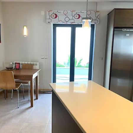 Two Palms Villa Nazare